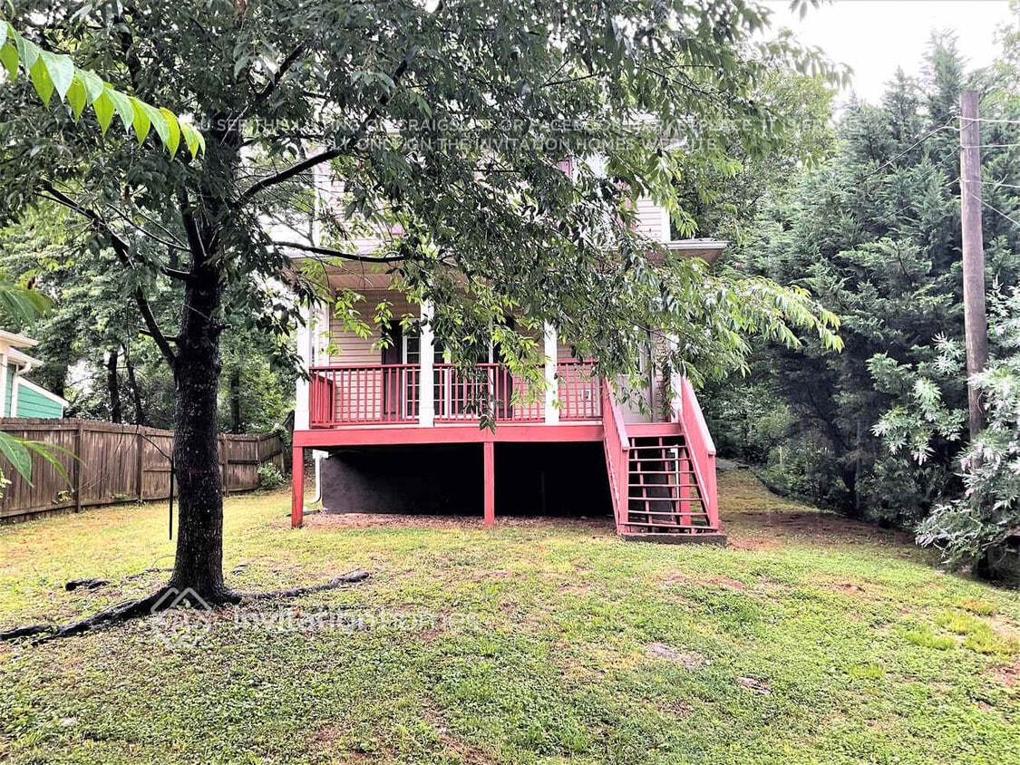 Primary Photo - 1418 Woodbine Ave SE