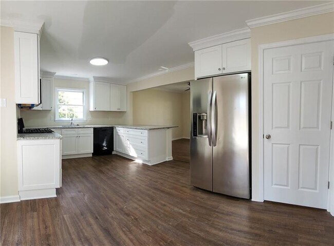 Foto del edificio - 2485 Zachary Woods Dr NW