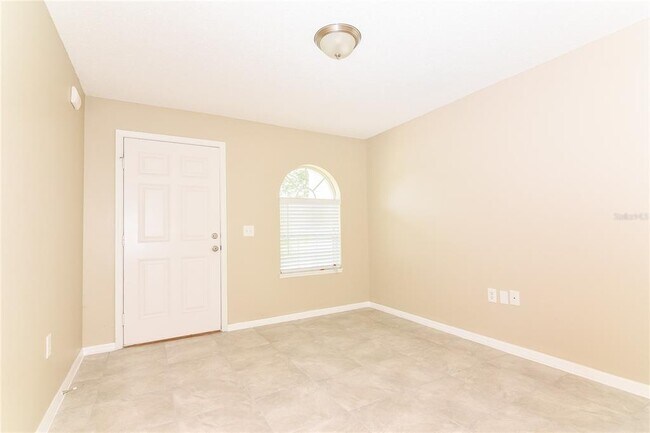 Foto del edificio - 2037 Whispering Trails Blvd