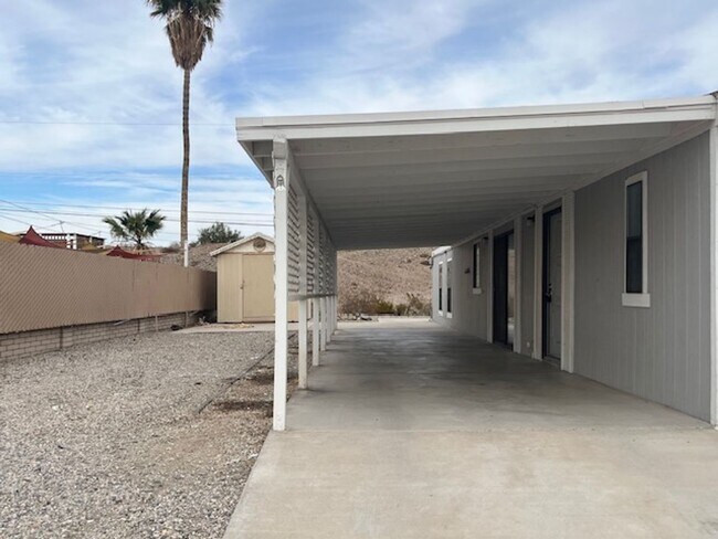 Building Photo - 2 Bedroom - 2 Bath