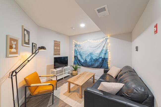 Foto del edificio - 544 Whitney Ave