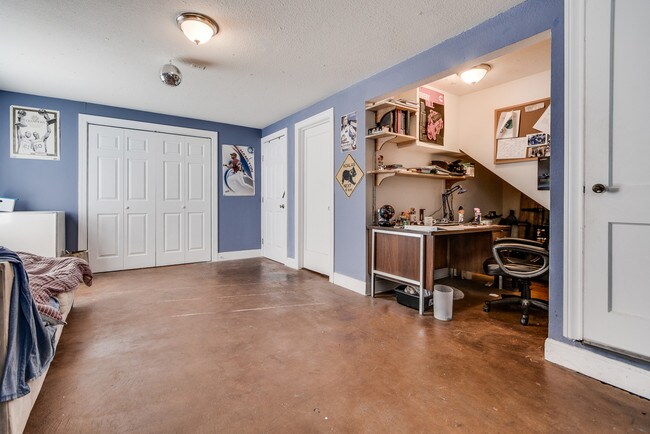 Foto del edificio - 905 W 30th St