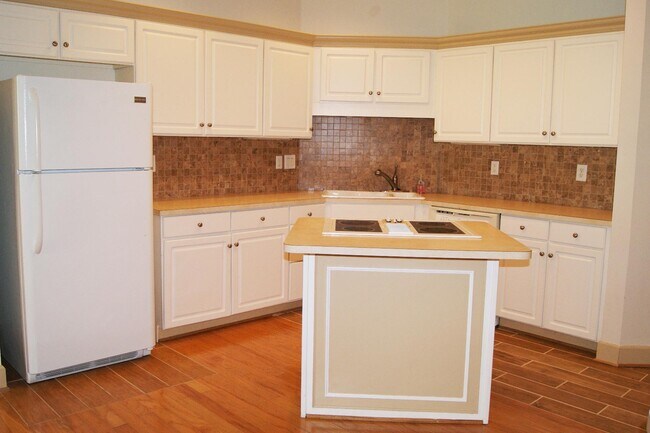 Foto del edificio - 641 Old Hickory Blvd