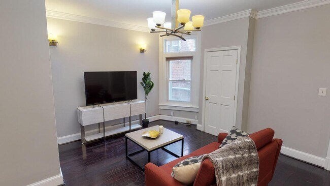 Foto del edificio - 2411 First St NW