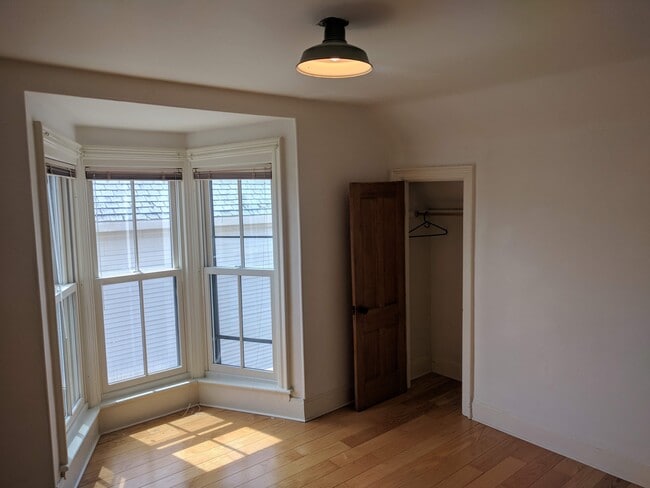 Building Photo - 42 Elmwood Ave