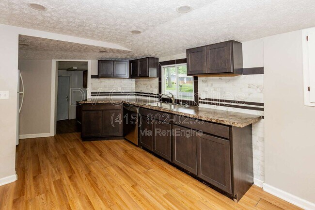 Foto del edificio - 3332 Hiwood Ave