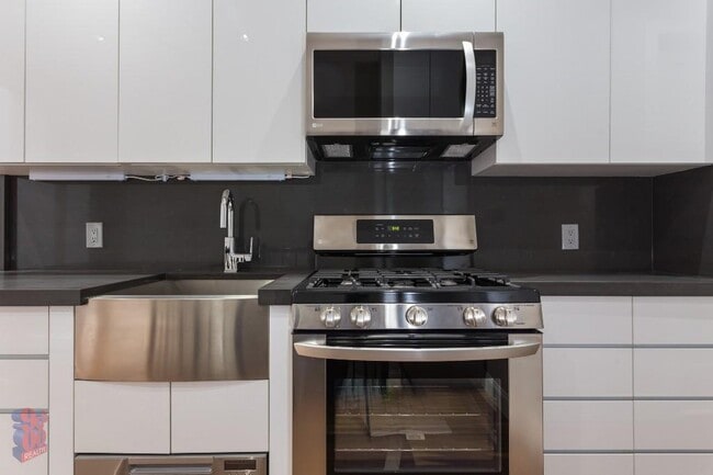 Photo - 221 Mott St Apartment