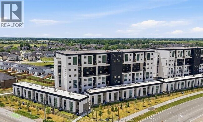 Photo du bâtiment - 4400 Laurier Pkwy