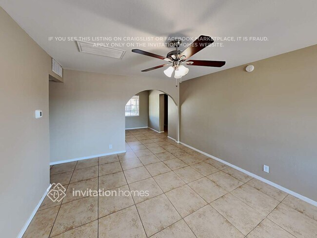 Building Photo - 1215 E Winter Dr