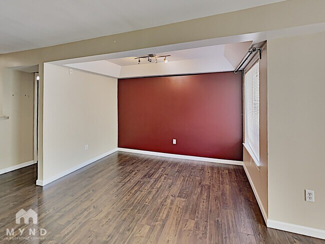 Foto del edificio - 2530 15th Ave W