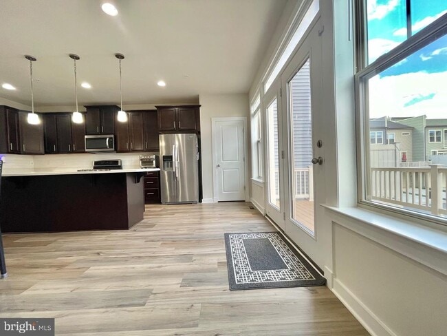 Building Photo - 8608 Shady Pines Dr