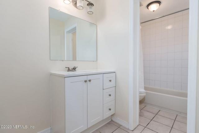 Building Photo - 3 bedroom in Jacksonville FL 32216