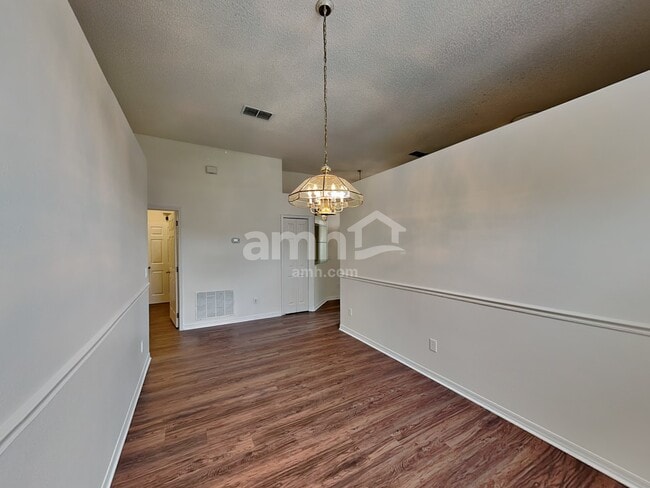 Building Photo - 12636 Enclave Dr