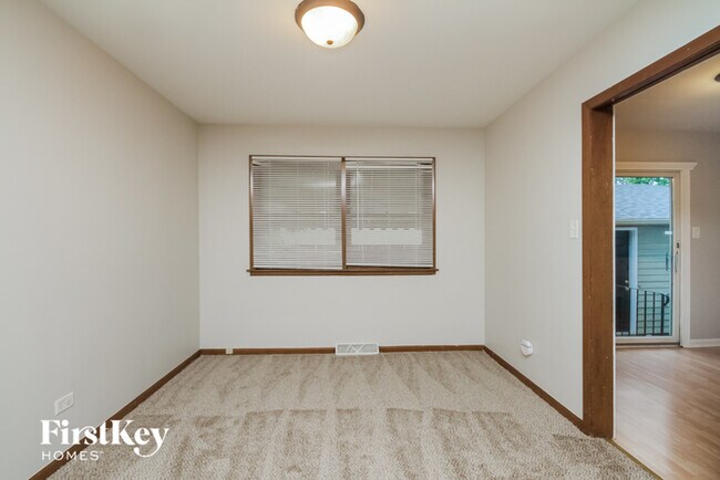 Building Photo - 3423 East 171st Street