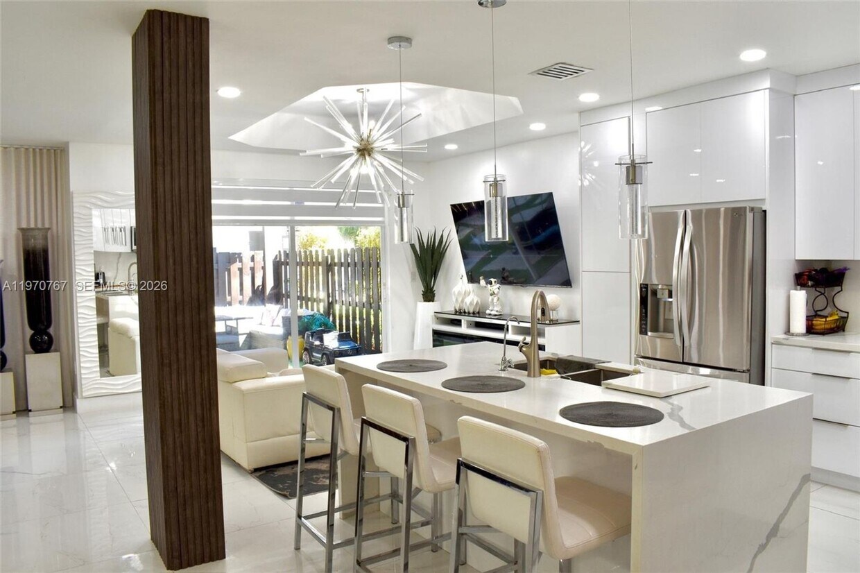 Photo - 6763 NW 107th Place, Doral, FL 33178