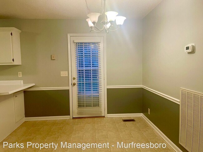Building Photo - 3 br, 2 bath House - 915 Soloman Court