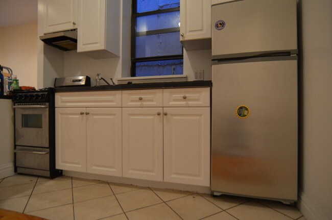 Foto del edificio - 243 W 107th St