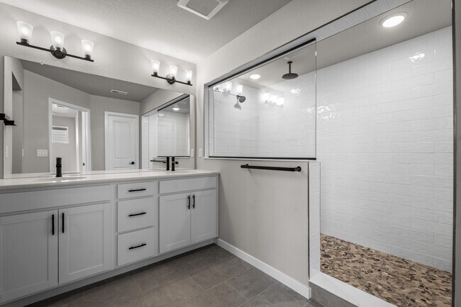 Building Photo - 6395 Laud Pt