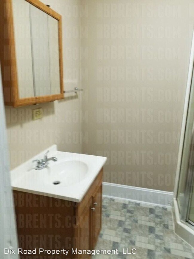 Building Photo - 2 br, 1 bath House - 708 Webster Street,