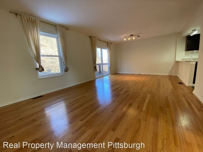 Building Photo - 3 br, 2.5 bath House - 105 Cathedral Court