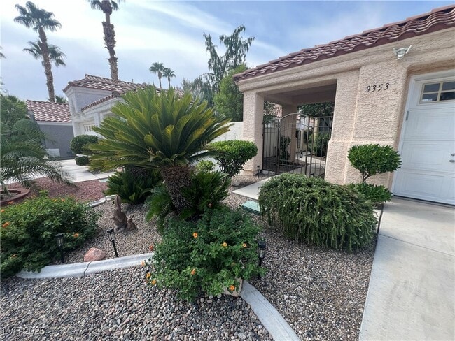 Building Photo - 9353 Buckhaven Dr