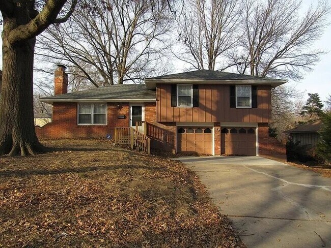 Building Photo - 11700 E 56 St