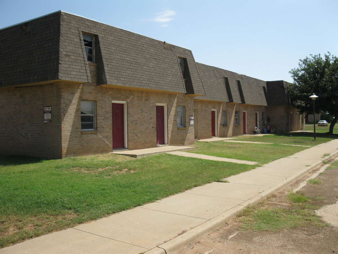 Primary Photo - 400 North Townhomes