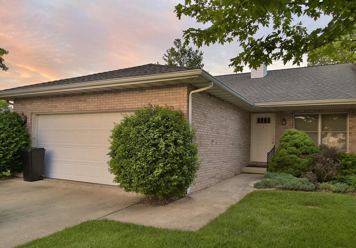 3820 Brandonshire Dr, Springfield, IL 62704 House Rental in