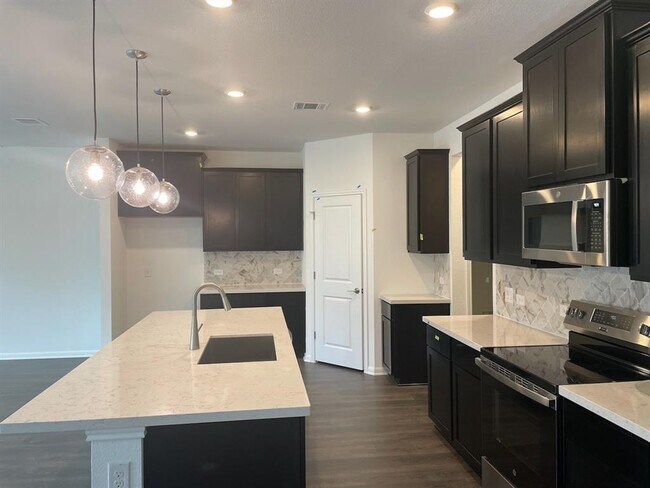 Foto del edificio - 116 Diorite Dr