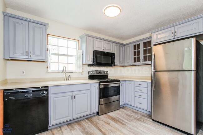 Foto del edificio - Charming & Move-In Ready Home in Hickory Hills!