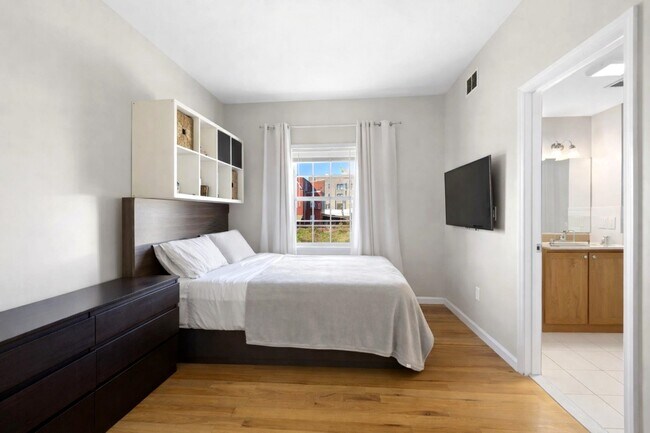 Foto del edificio - 612 12th St