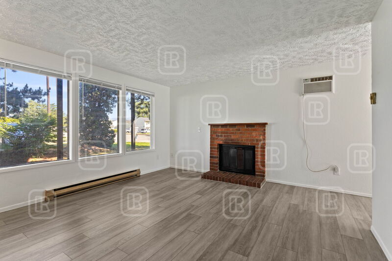 Foto principal - 13111 E Alki Ave