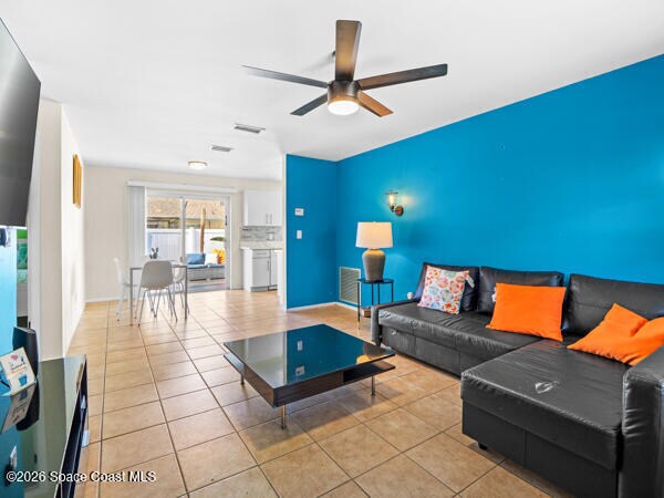Foto del edificio - 121 Franklyn Ave