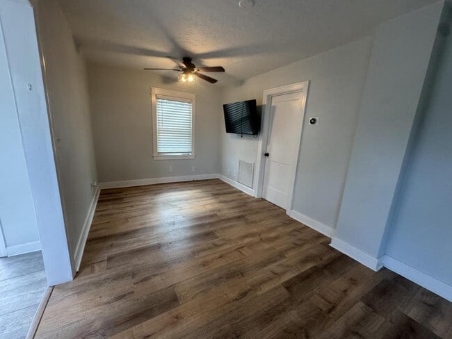 Foto del edificio - 4133 3rd Ave N