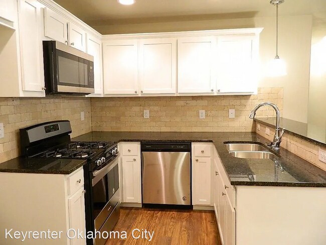 Building Photo - 4 br, 2 bath House - 208 Saint Charles Way