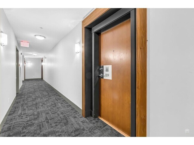 Photo du bâtiment - 15988-126 26 Ave