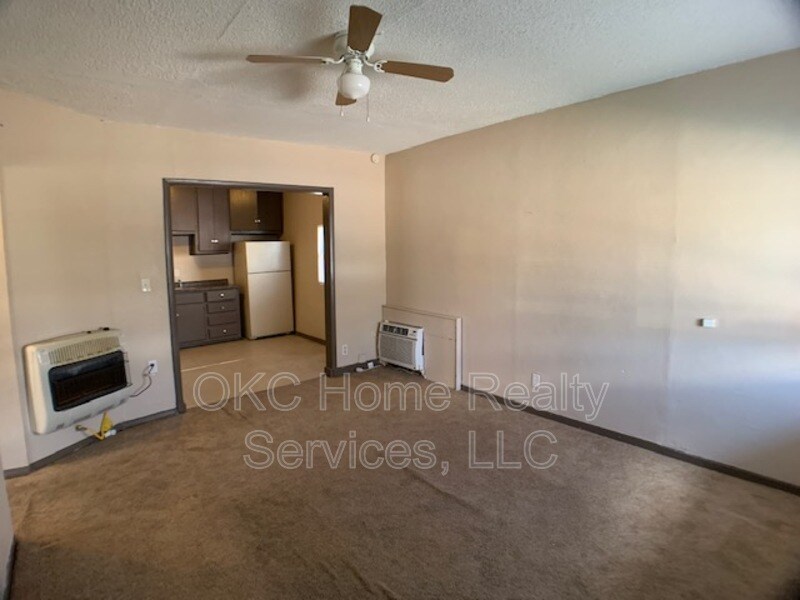 Primary Photo - 1207 N Ross Ave
