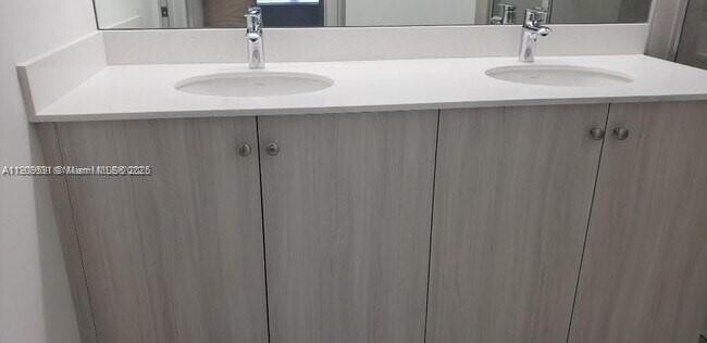 Foto del edificio - 5590 Carrara Dr