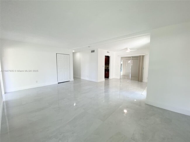 Building Photo - 7805 NW 67th Ave