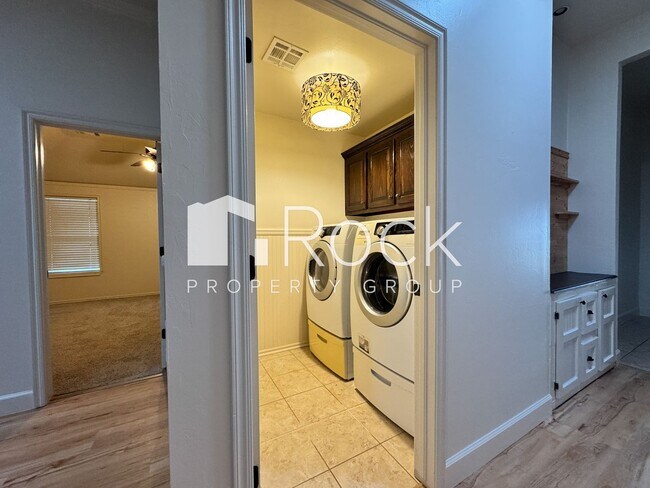 Foto del edificio - 3 Bed/2 Bath Edmond Home **AMAZING Locatio...