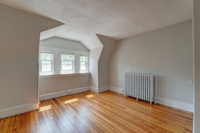 Photo - 65 Edgewood Ave Apartment