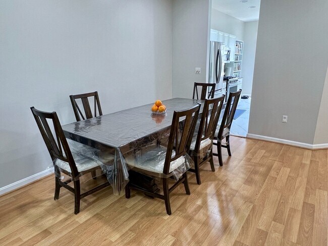 Foto del edificio - 42 Evergreen Cir