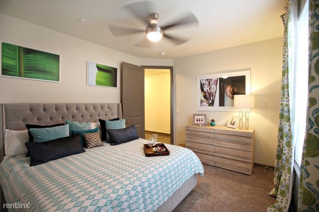 Foto del edificio - 1 br, 1 bath  - 18250 Interstate 45 S