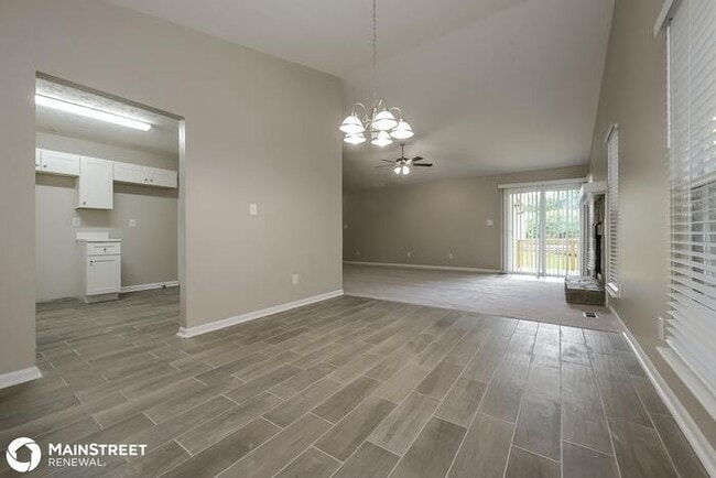 Building Photo - 7876 Sugarland Dr, Jonesboro, GA 30236