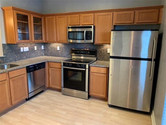 Building Photo - 3501 Chenevert St