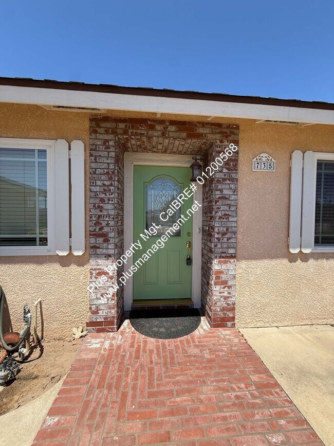 Building Photo - Centrally Located Orcutt Single Story Home