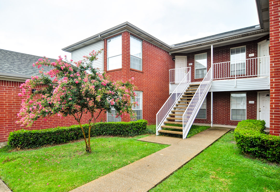 Primary Photo - Residences at Bear Creek