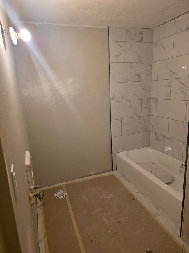 Hall bath still in renovation - 4701 Cherry St