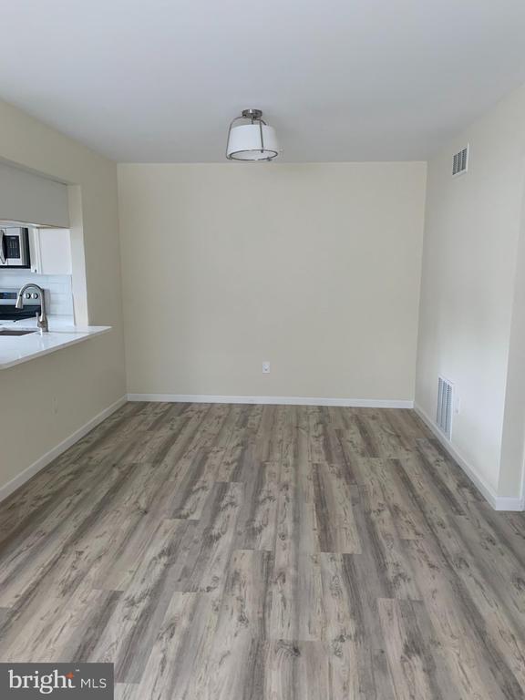 Foto del edificio - 442 Thornwood Dr