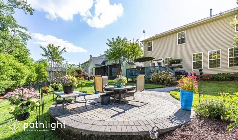 Foto del edificio - 8010 Suttonview Drive
